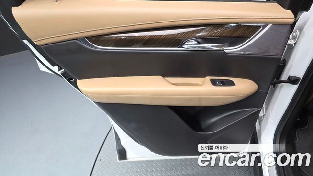 Cadillac XT6 3.6 Sport 2021 — фото 31