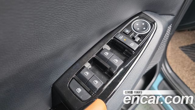 Kia Seltos Gasoline 1.6 Turbo 4WD Signature 2024 — фото 12