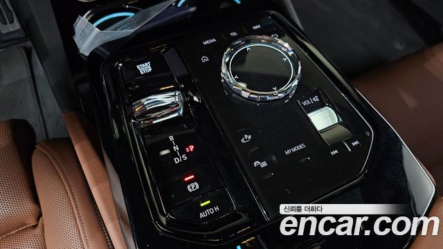 BMW 5 Series (G60) 530i xDrive M Sport 2025 — фото 9