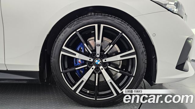 BMW 5 Series (G60) 530i xDrive M Sport 2025 — фото 21