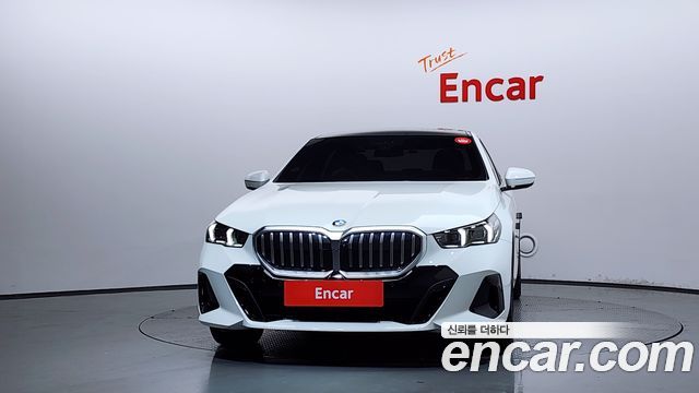 BMW 5 Series (G60) 530i xDrive M Sport 2025 — фото 3