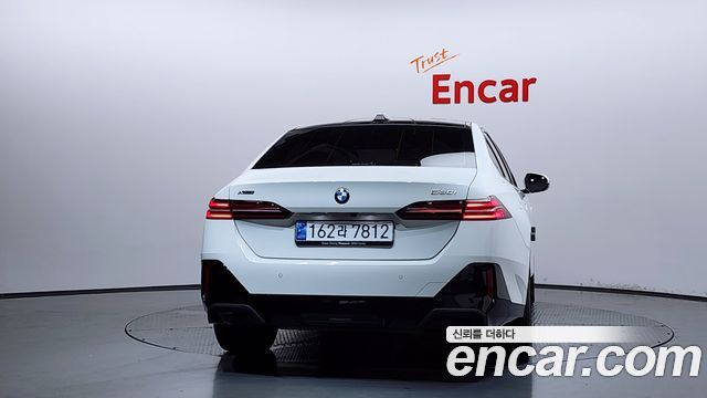 BMW 5 Series (G60) 530i xDrive M Sport 2025 — фото 4