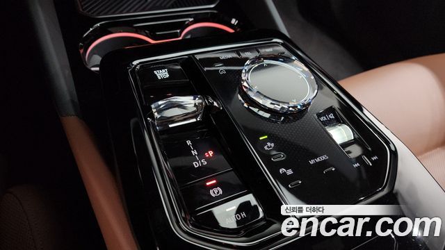 BMW 5 Series (G60) 530i xDrive M Sport 2025 — фото 9