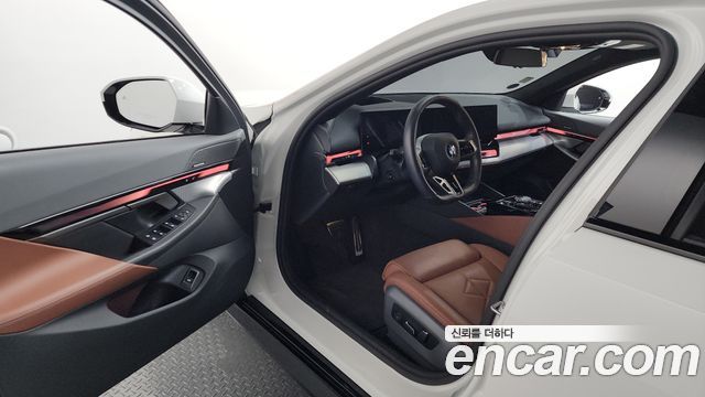 BMW 5 Series (G60) 530i xDrive M Sport 2025 — фото 10