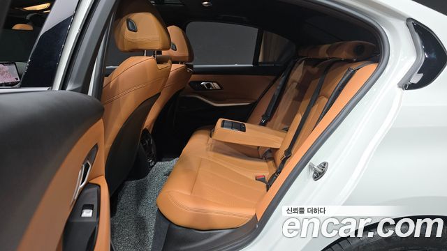 BMW 3 Series (G20) 320i M Sport 2025 — фото 12