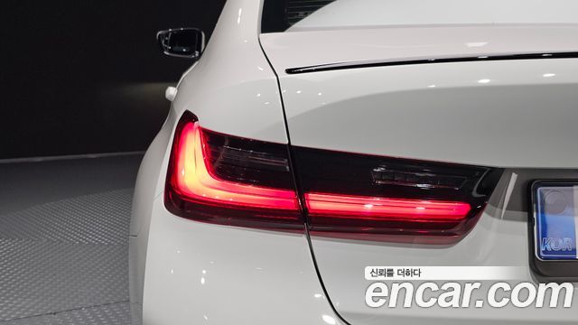 BMW 3 Series (G20) 320i M Sport 2025 — фото 23