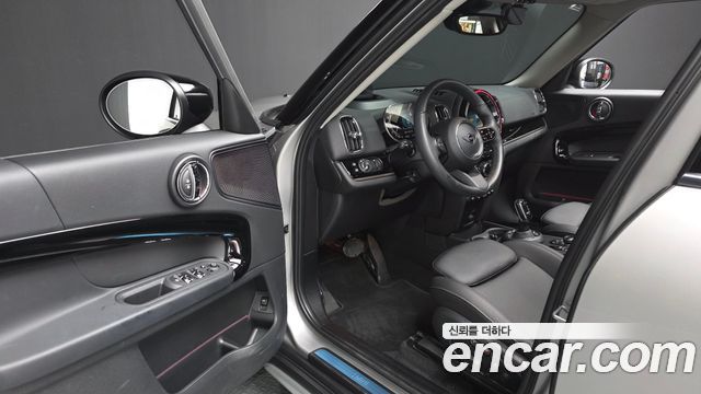 MINI Cooper Countryman Classic 2nd 2024 — фото 10