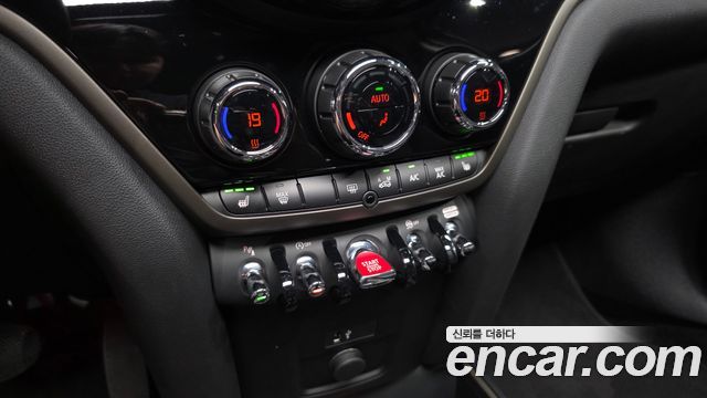 MINI Cooper Countryman Classic 2nd 2024 — фото 17