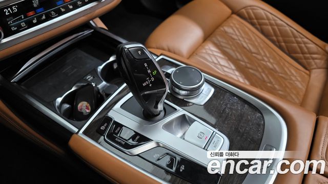 BMW 7 Series (G11) 730Ld xDrive Design Pure Excellence 2022 — фото 9