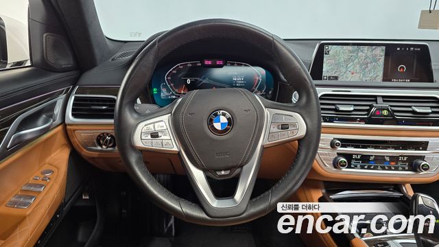 BMW 7 Series (G11) 730Ld xDrive Design Pure Excellence 2022 — фото 12