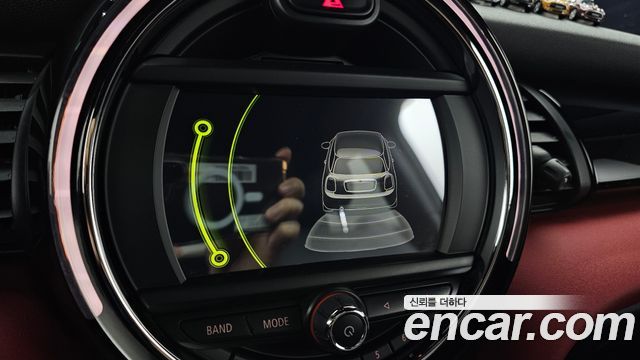 MINI Cooper Standard Third Generation 2017 — фото 12