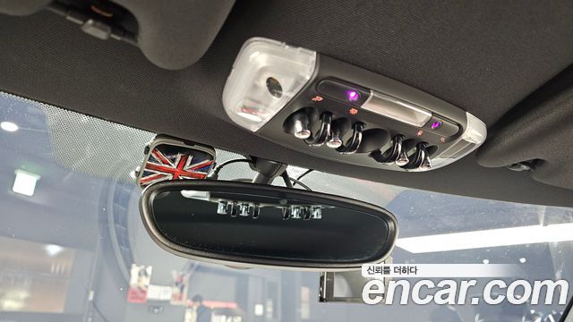 MINI Cooper Standard Third Generation 2017 — фото 17
