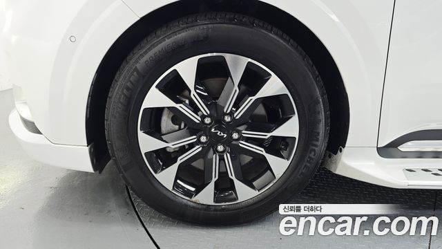 Kia Carnival (IV) Gasoline 9-Seater Hi-Limousine Signature 2023 — фото 5
