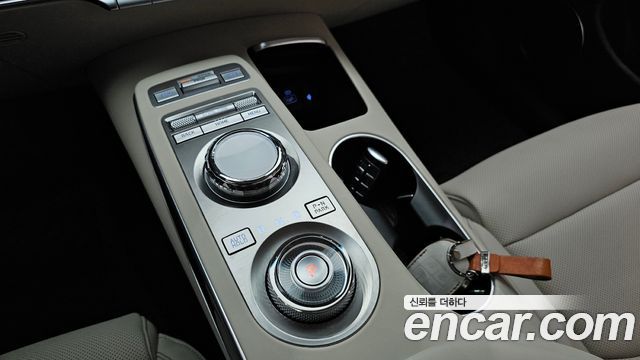 Genesis GV70 2.5T Gasoline AWD 2024 — фото 9