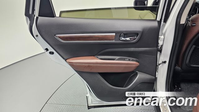 Renault Korea QM6 2.0 LPe RE Signature 2WD 2020 — фото 31