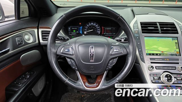 Lincoln MKZ Hybrid 2nd 2019 — фото 12