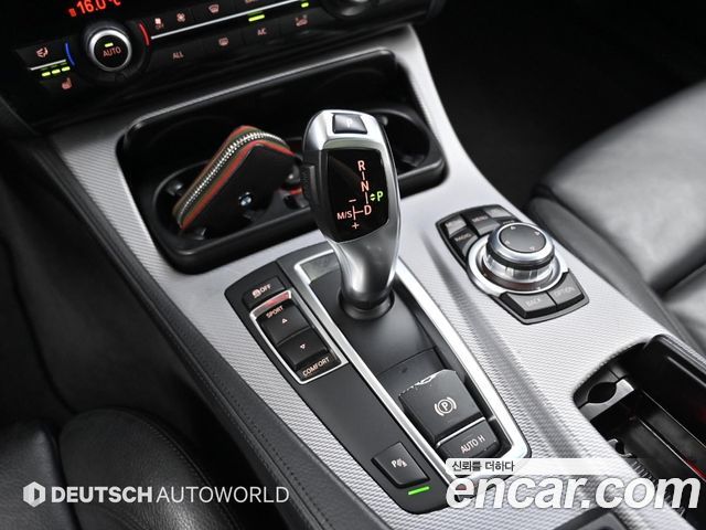 BMW 5 Series (F10) 520d M Sport 2013 — фото 9