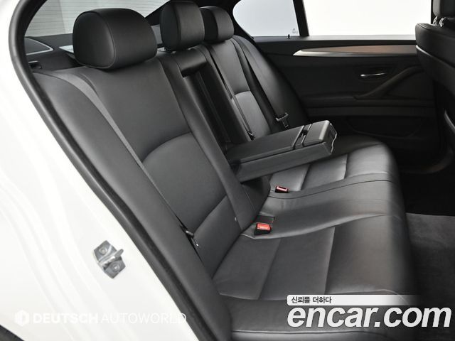 BMW 5 Series (F10) 520d M Sport 2013 — фото 16