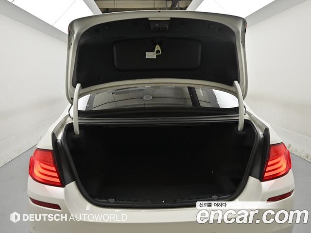 BMW 5 Series (F10) 520d M Sport 2013 — фото 23