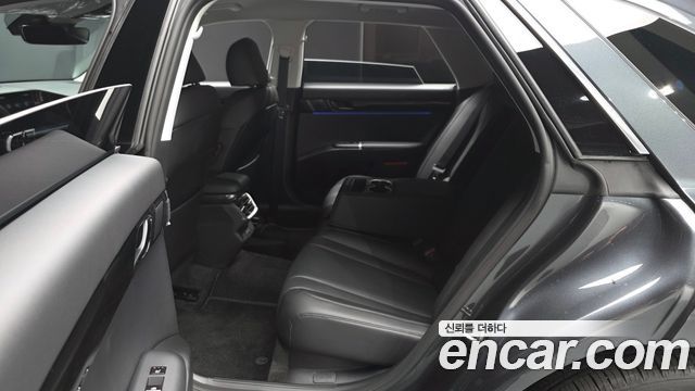 Hyundai Grandeur (GN7) 2,5 Gasoline 2WD Exclusive 2023 — фото 11