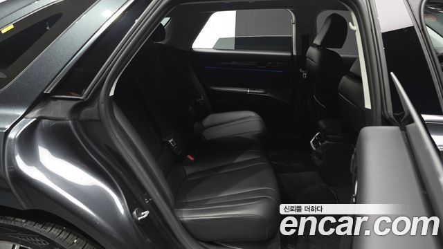 Hyundai Grandeur (GN7) 2,5 Gasoline 2WD Exclusive 2023 — фото 12