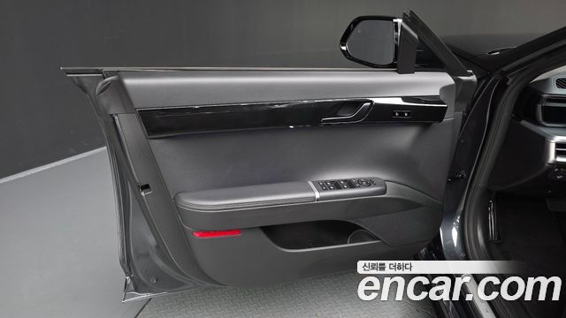 Hyundai Grandeur (GN7) 2,5 Gasoline 2WD Exclusive 2023 — фото 24