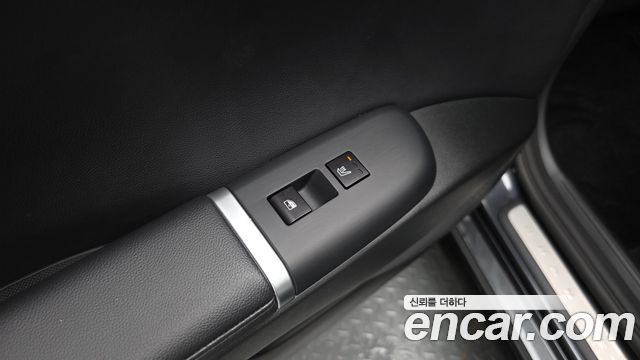 Hyundai Grandeur (GN7) 2,5 Gasoline 2WD Exclusive 2023 — фото 27