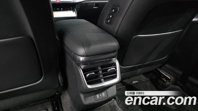 Hyundai Grandeur (GN7) 2,5 Gasoline 2WD Exclusive 2023 — фото 33