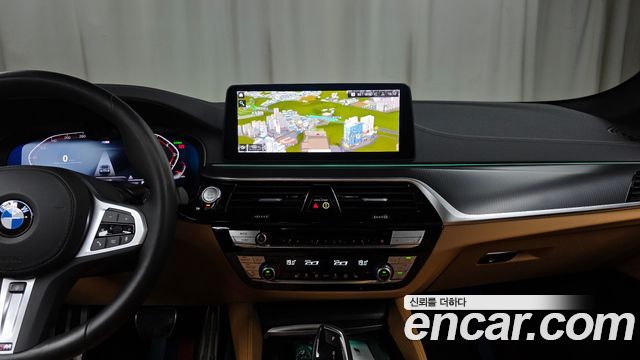 BMW 5 Series (G30) 520i M Sport 2023 — фото 18
