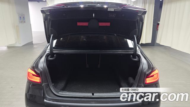 BMW 5 Series (G30) 520i M Sport 2023 — фото 24