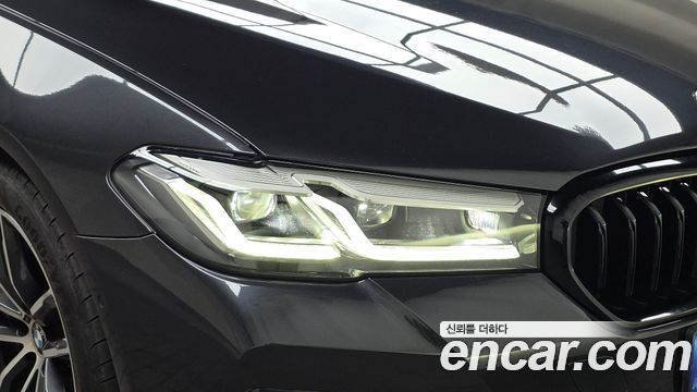 BMW 5 Series (G30) 520i M Sport 2023 — фото 28