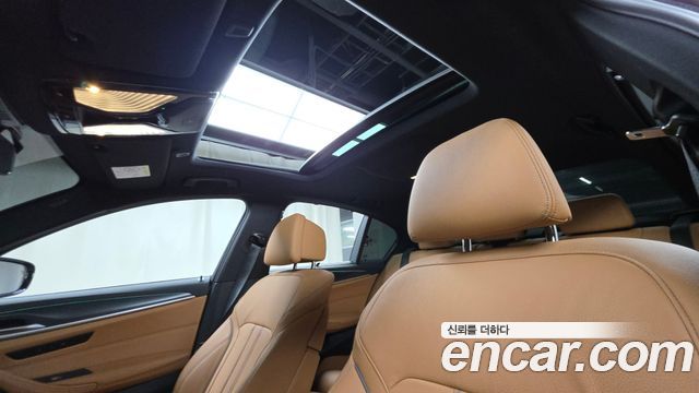 BMW 5 Series (G30) 520i M Sport 2023 — фото 37