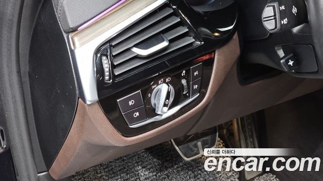BMW 5 Series (G30) 530i M Sport Package Plus 2020 — фото 13