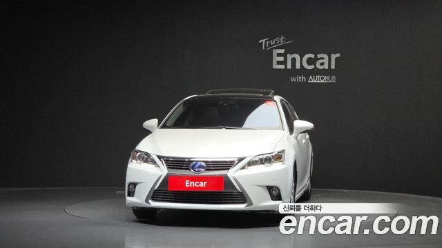 Lexus CT200h 1.8 Supreme ZWA10 2016 — фото 3