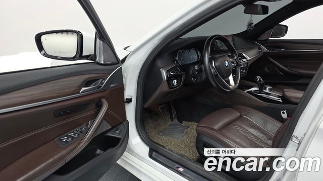 BMW 5 Series (G30) 530i M Sport Package Plus 2017 — фото 10