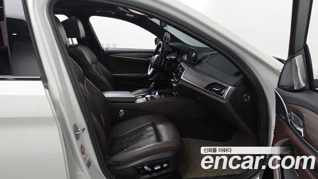 BMW 5 Series (G30) 530i M Sport Package Plus 2017 — фото 11