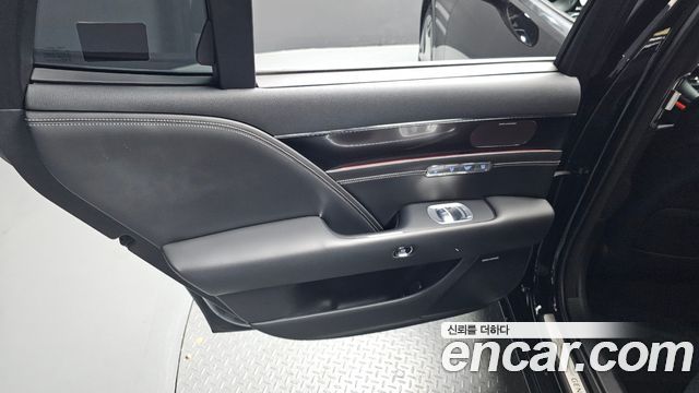 Genesis G90 (RS4) Gasoline 3.5 Turbo AWD 2022 — фото 25
