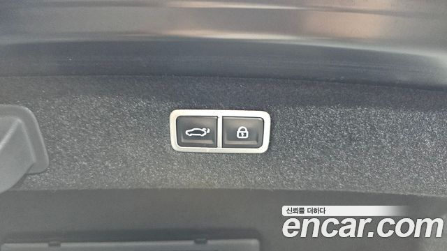 Genesis G90 (RS4) Gasoline 3.5 Turbo AWD 2022 — фото 35