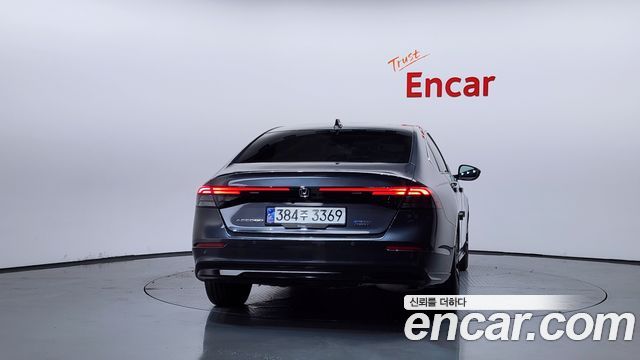 Honda Accord (XI) 2.0 Hybrid Touring 2023 — фото 4