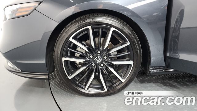 Honda Accord (XI) 2.0 Hybrid Touring 2023 — фото 5