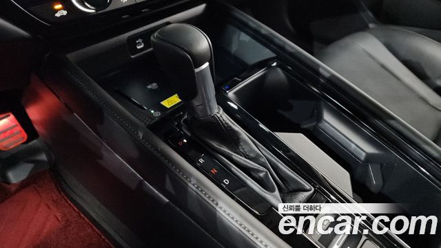 Honda Accord (XI) 2.0 Hybrid Touring 2023 — фото 9