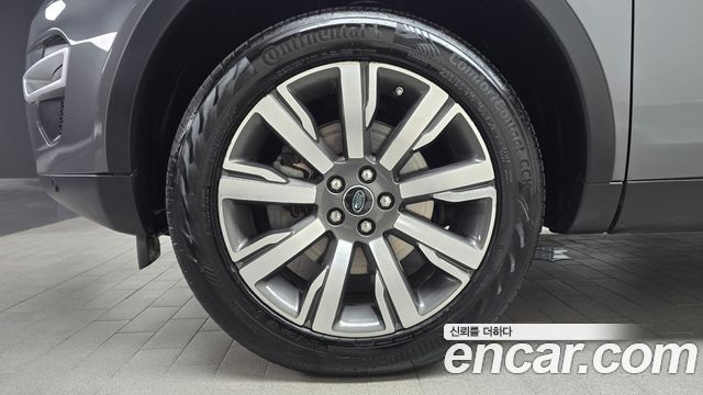 Land Rover Discovery Sport 2.0 TD4 HSE Luxury 2017 — фото 5