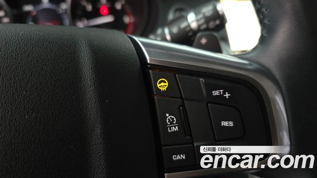 Land Rover Discovery Sport 2.0 TD4 HSE Luxury 2017 — фото 20
