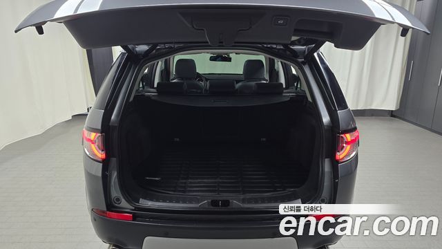 Land Rover Discovery Sport 2.0 TD4 HSE Luxury 2017 — фото 28