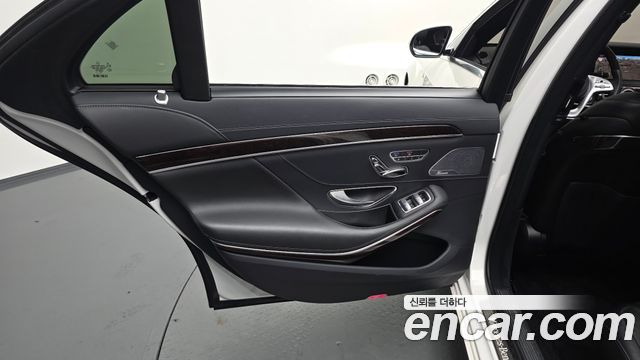 Mercedes-Benz S-Class (W222) S560L 4MATIC 2020 — фото 24