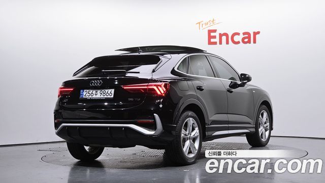 Audi Q3 (F3) 35 TDI Premium Sportback 2023 — фото 2