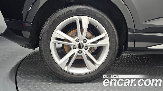 Audi Q3 (F3) 35 TDI Premium Sportback 2023 — фото 5