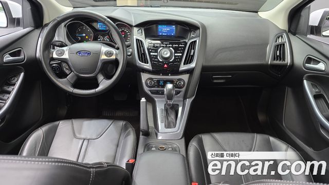 Ford Focus 2.0 Diesel Titanium Hatchback 3rd 2015 — фото 7