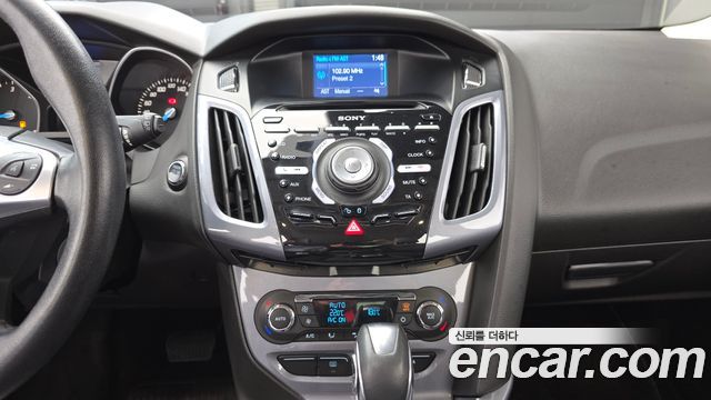Ford Focus 2.0 Diesel Titanium Hatchback 3rd 2015 — фото 17