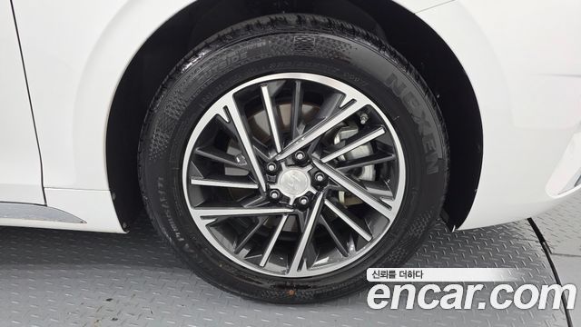 Hyundai Grandeur (IG) 3.0 LPi Premium 2022 — фото 21